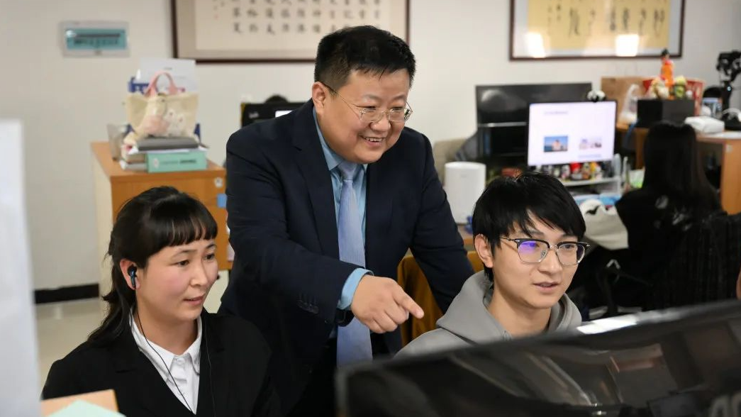 【宁夏日报】溦访谈·我从人民中来丨张时荣：中文全球化的推广者
