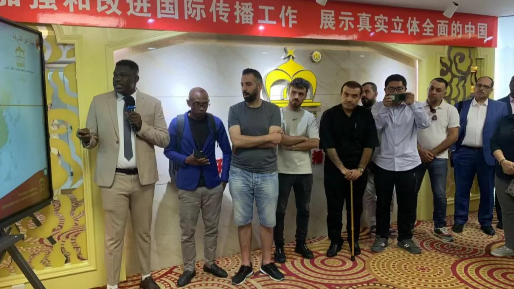 官方报道 | “阿拉伯国家新闻官员与记者研修班”来宁研学考察
